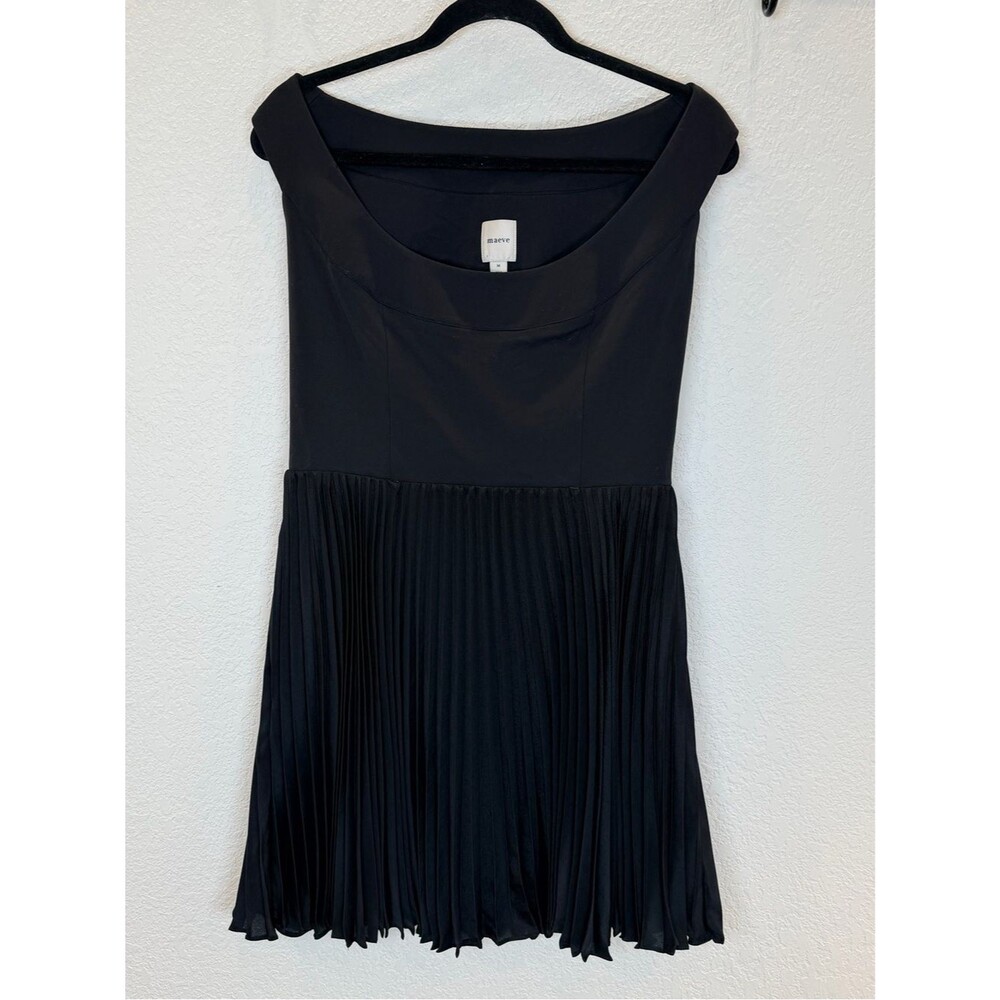 Maeve Sleeveless Pleated Mini LBD Dress in Black size Medium